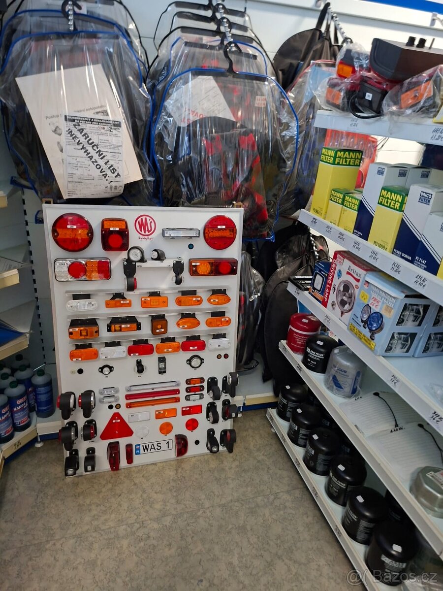 Prodám náhradní díly + autodoplňky pro kamiony. - 3