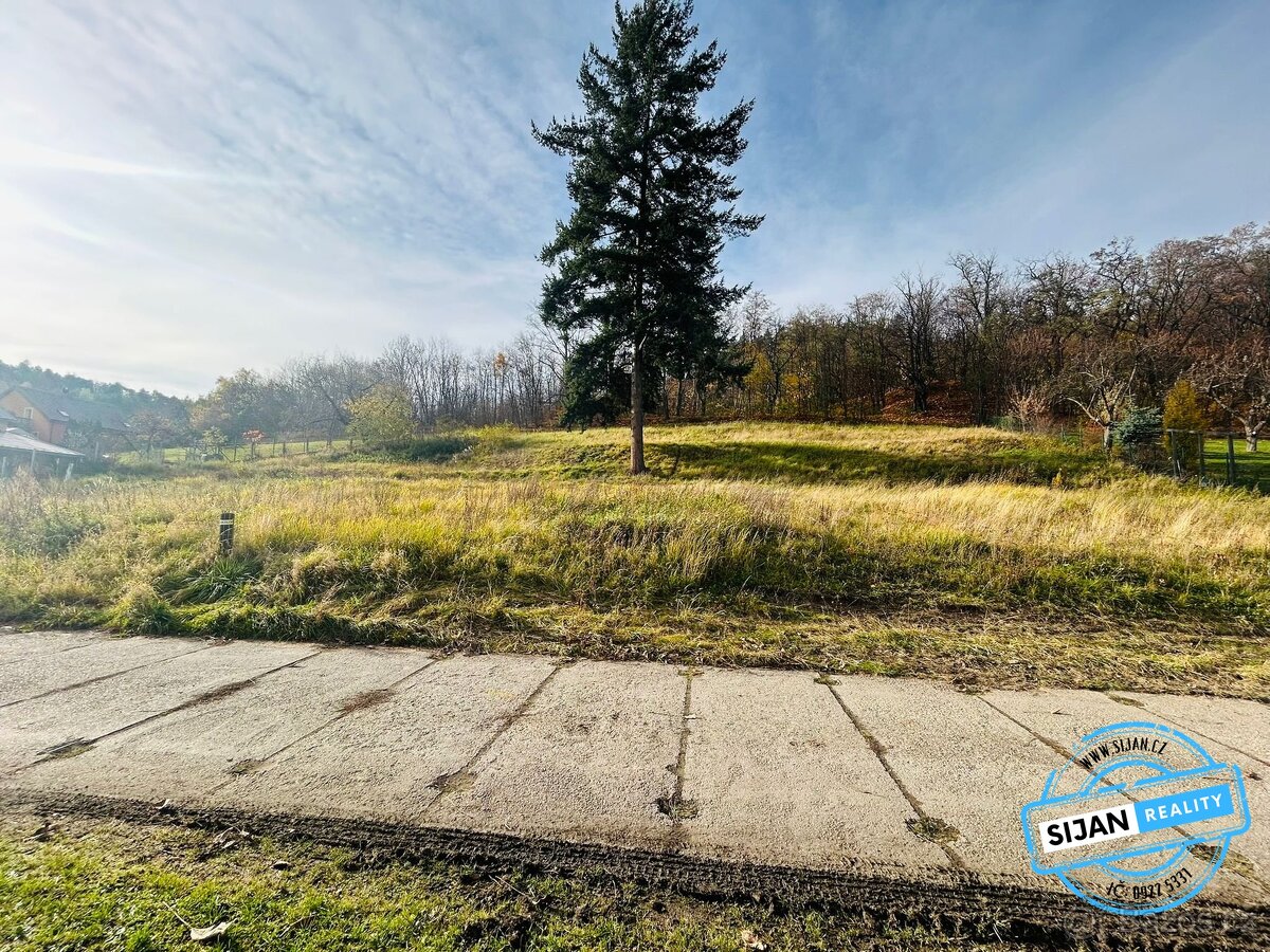 Prodej stavebního pozemku 1 306 m², Krnov, ev.č. 00631 - 3