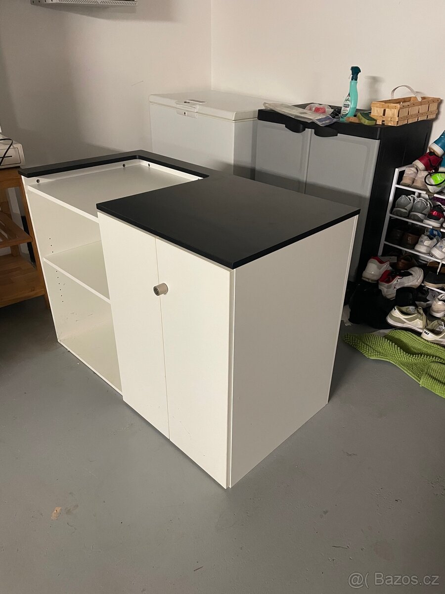 Prodejni pult ve výborném stavu - 3