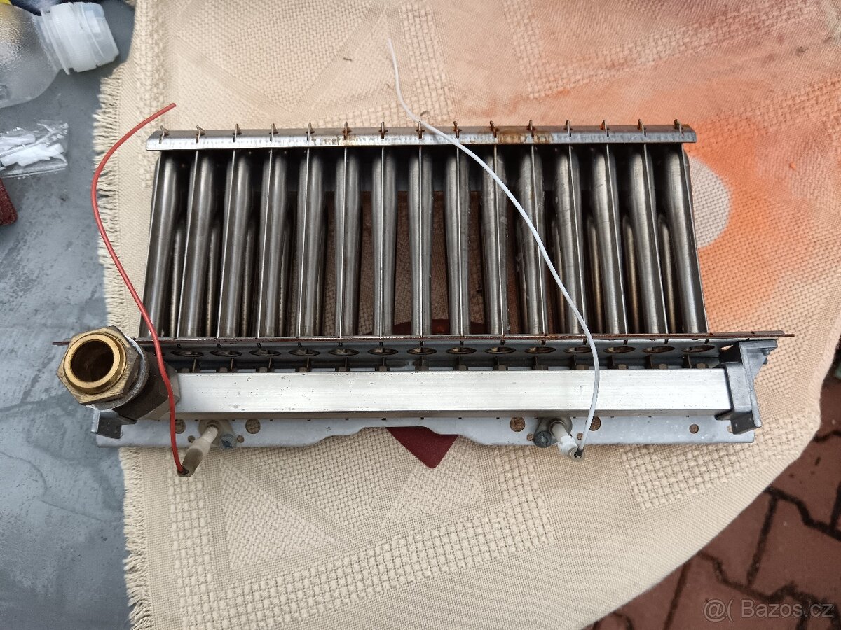 Náchod, hořák na plynový kotel Dakon dua. Z funkčního kotle. - 3