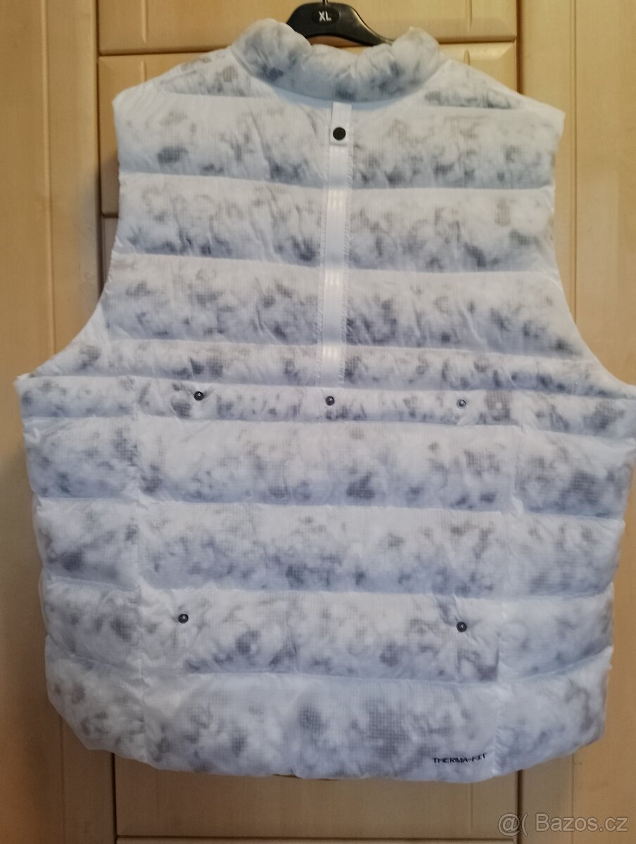 Vesta péřová značky NIKE nová velikost 3XL - 3