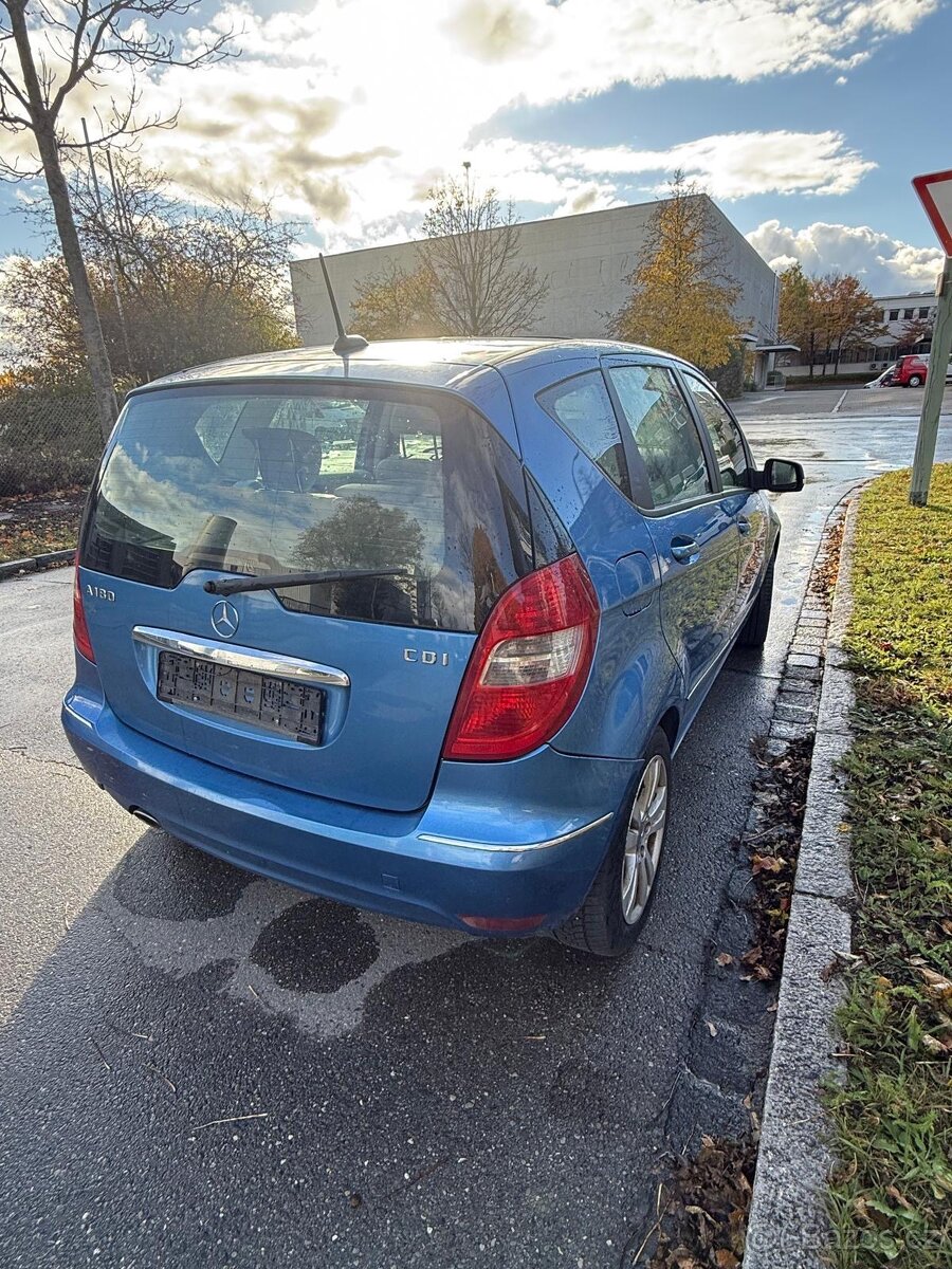 Mercedes benz A169 - 3