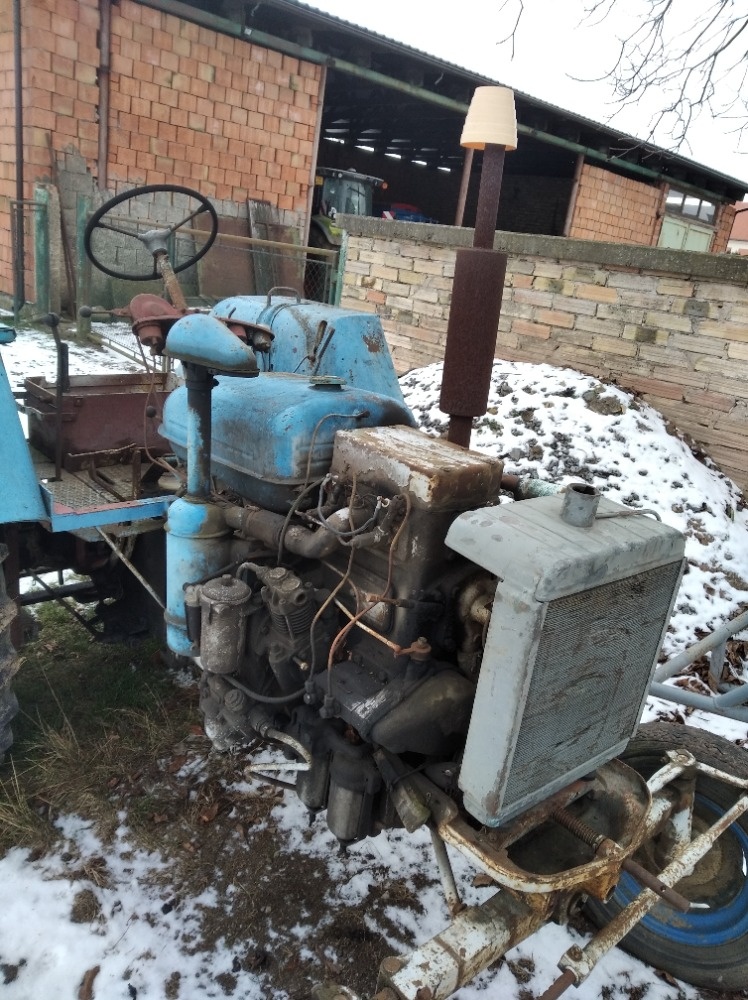 Prodám pojízdný ZETOR25K - 3