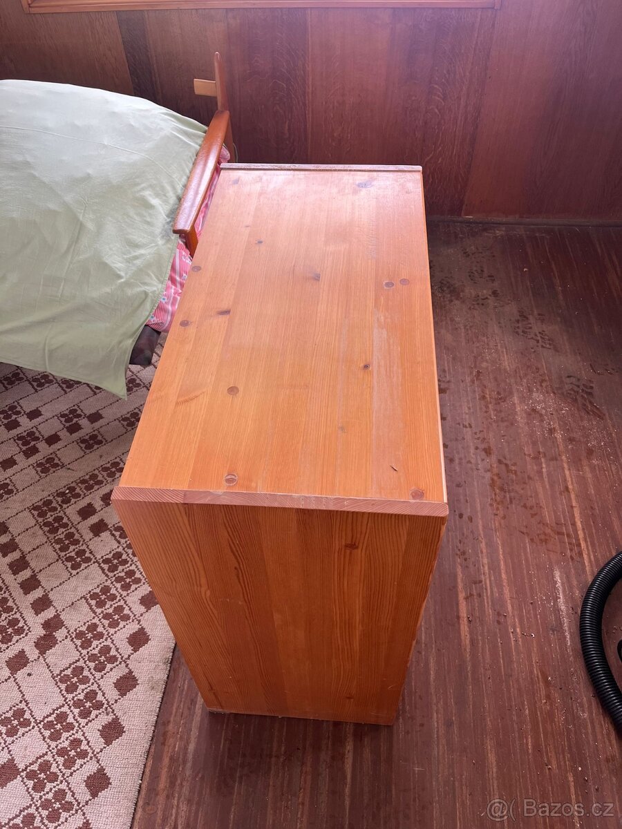 Prosklená skříňka - 3