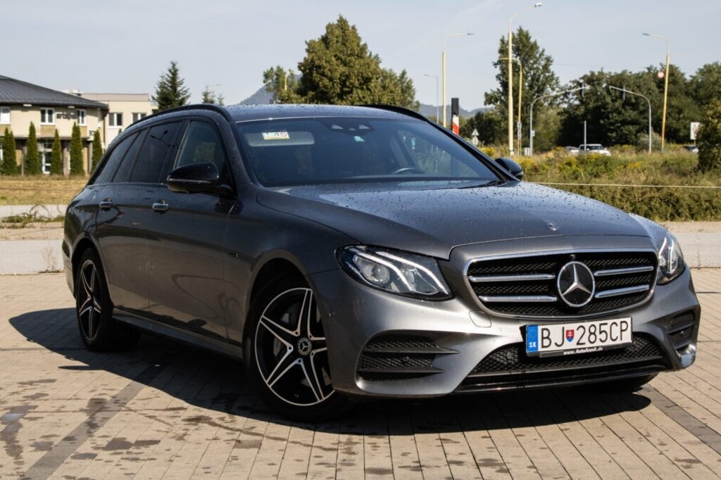 Mercedes Benz E 300 de T Avantgarde (2020) - 3