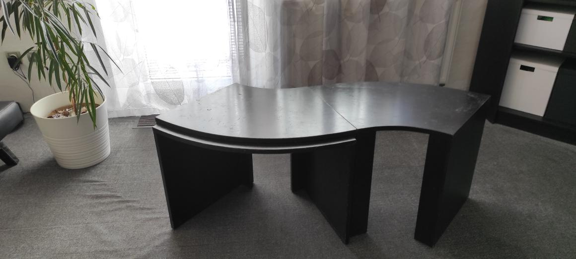 Stolky, vhodné i jako konferenční stůl. - 3