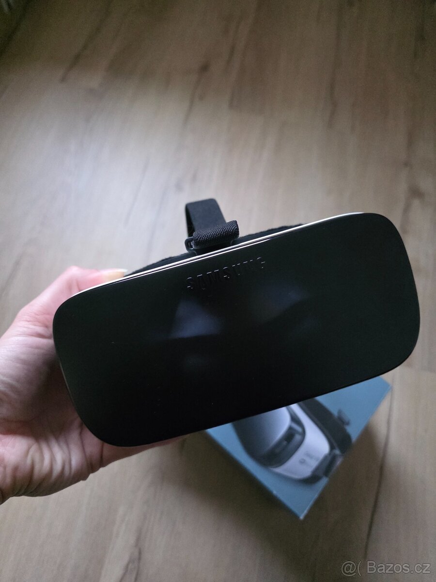 VR brýle Samsung - 3