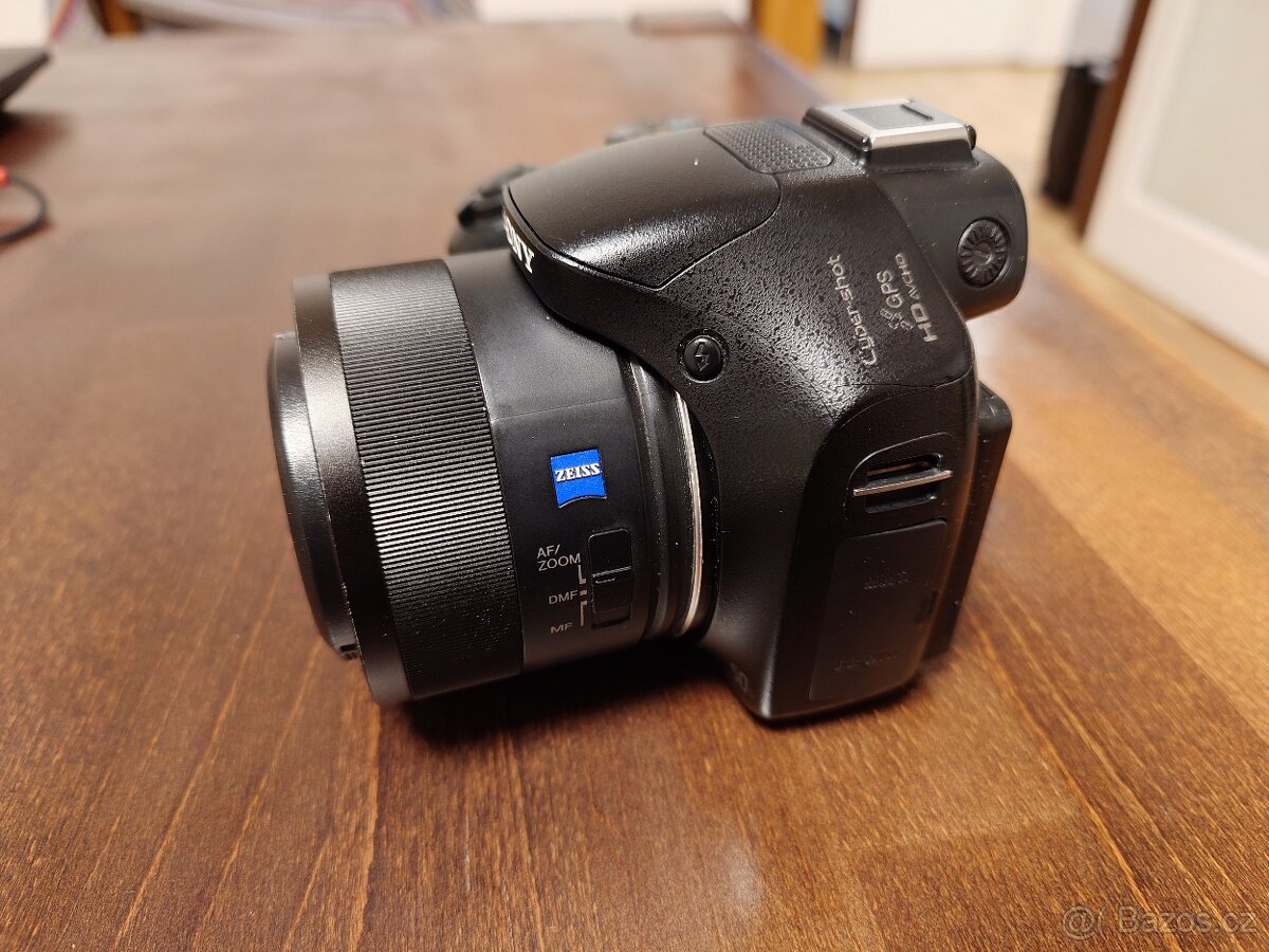 Sony Cyber-Shot DSC-HX400V - 3