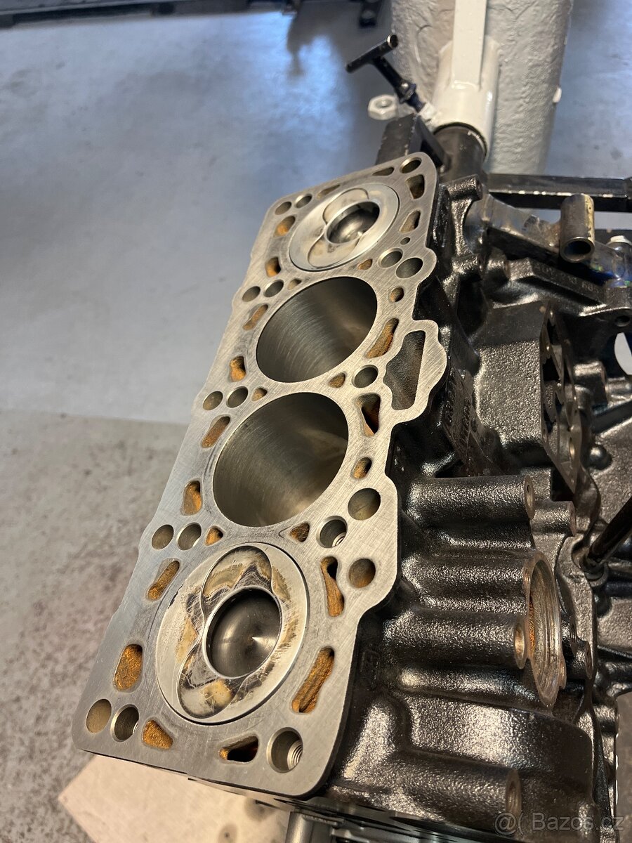 Blok motoru 1.9 TDi 81 kw - 3