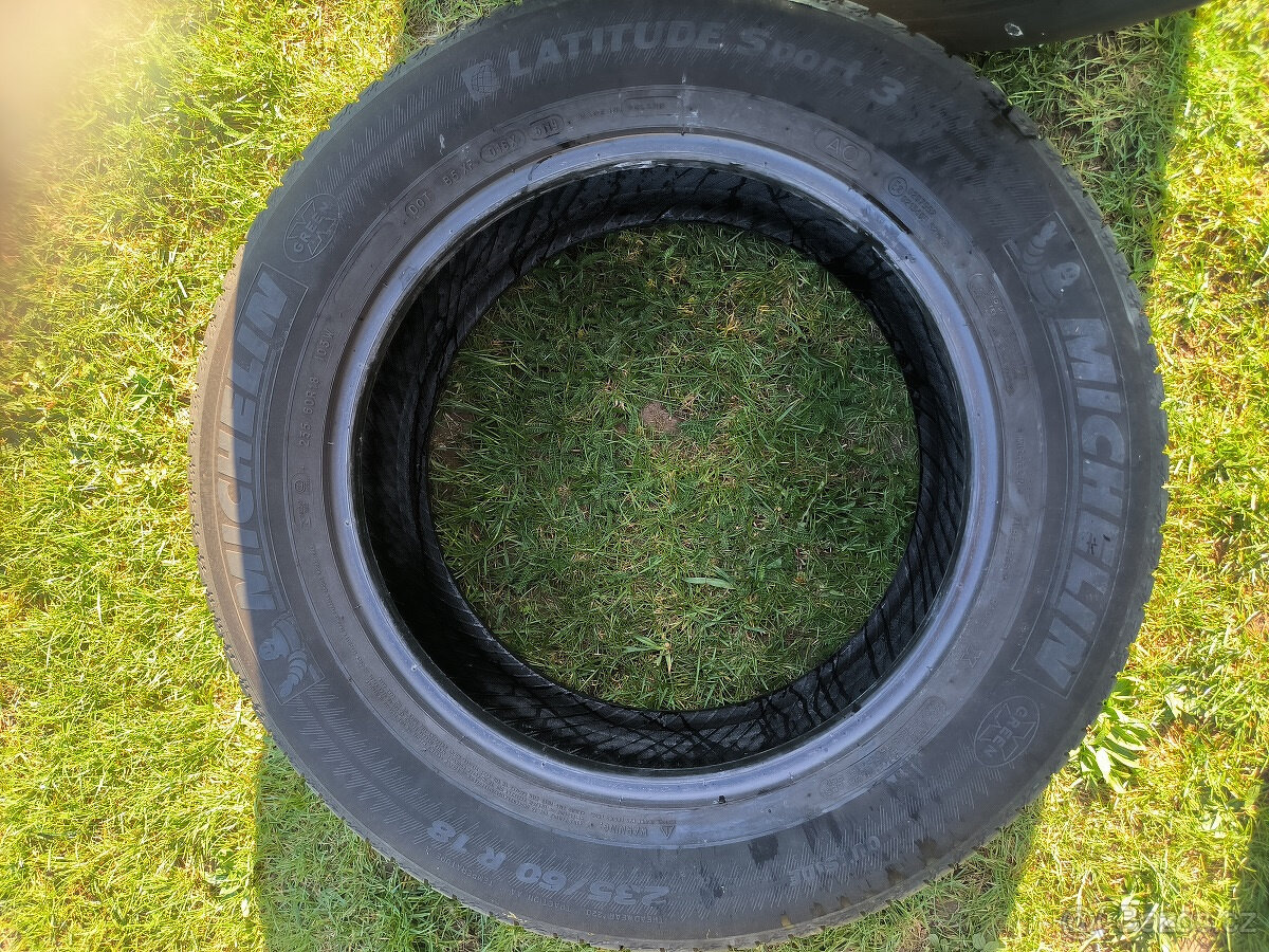 4 letní pneu 235/60/18 MICHELIN - 3