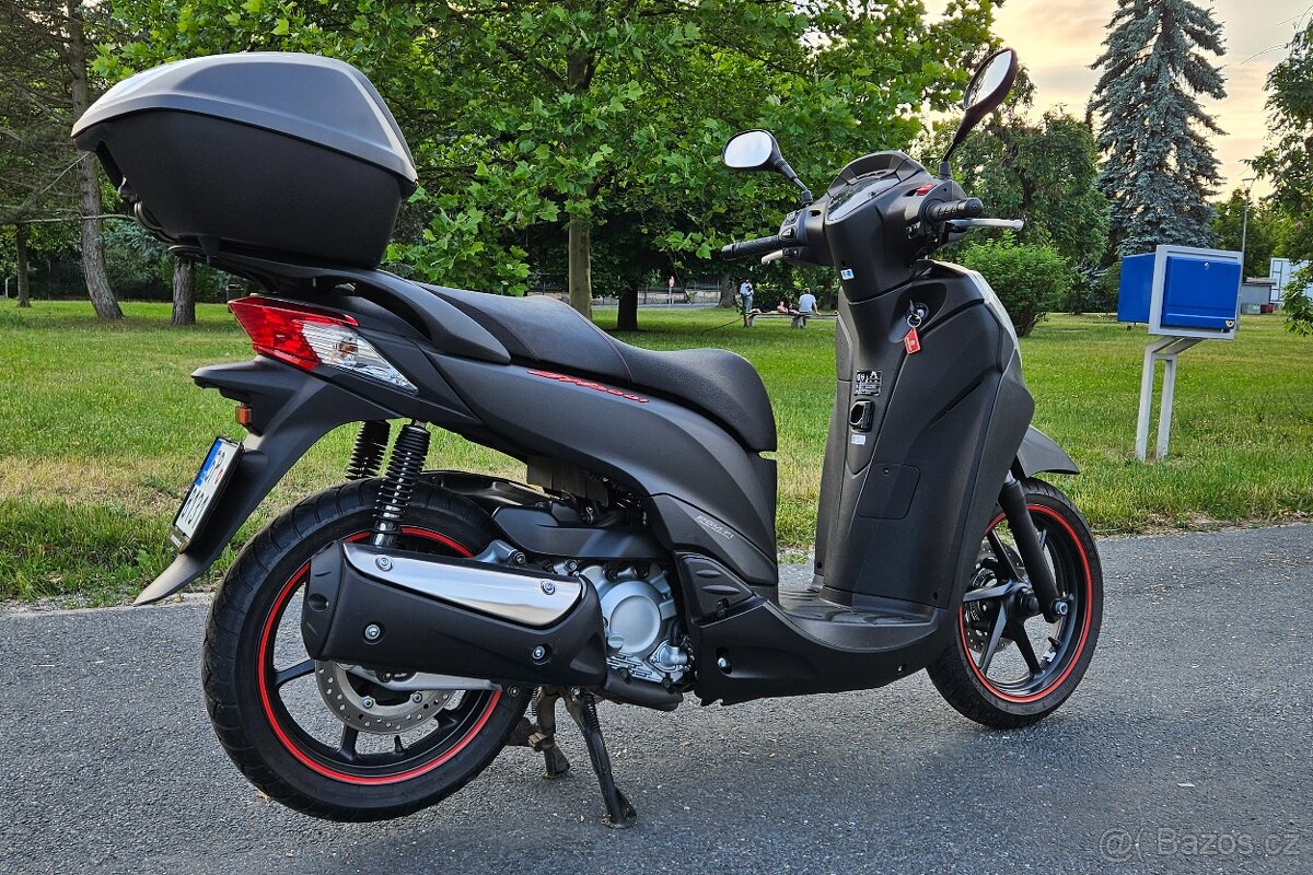 Honda SH 300i - 3