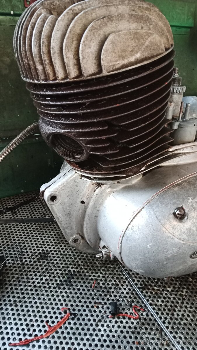 Motor jawa - 3