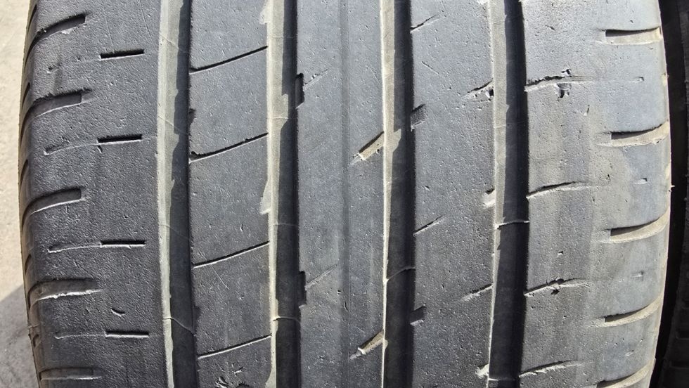 Letní pneu 255/40/20 Good Year - 3