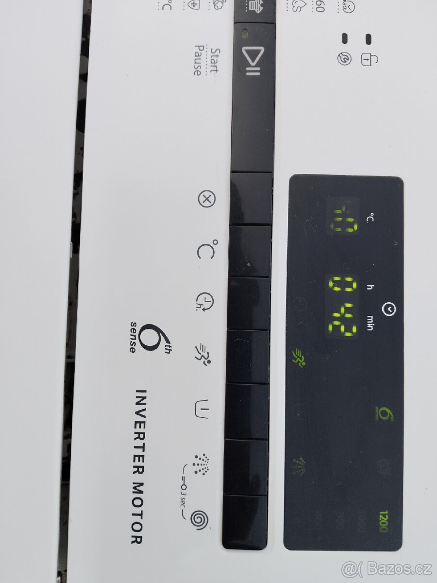 Vrchem plněná pračka Whirlpool - 3