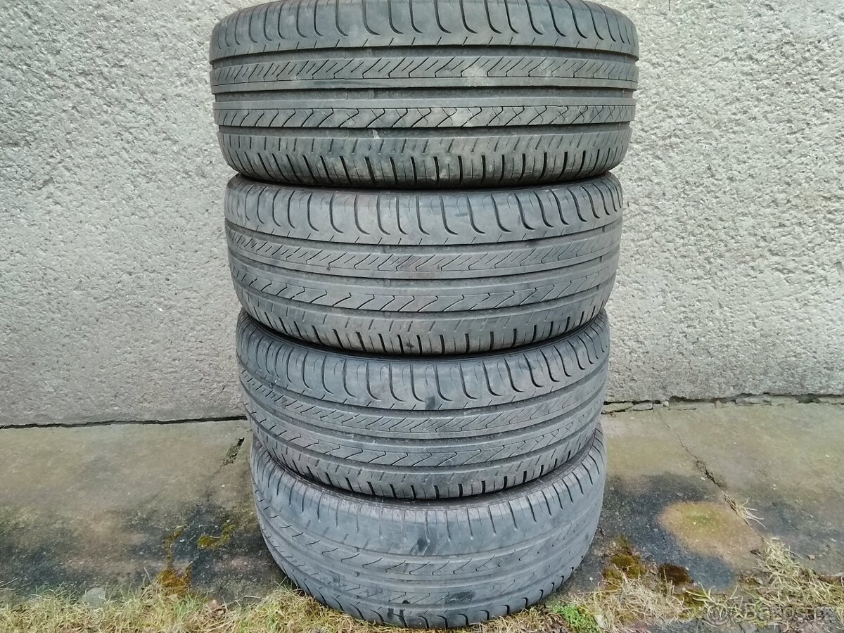 Sprinter pneu 235 /65/16 C - 3