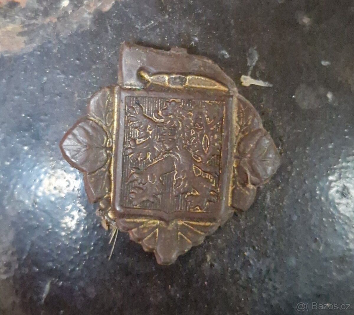 Hasičská helma,přilba s hřebenem a odznaky,čepice,sekerka - 3