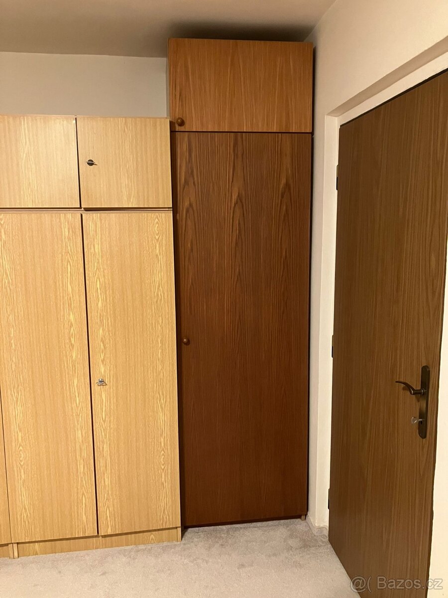 Skříň, šatní skříň - 3