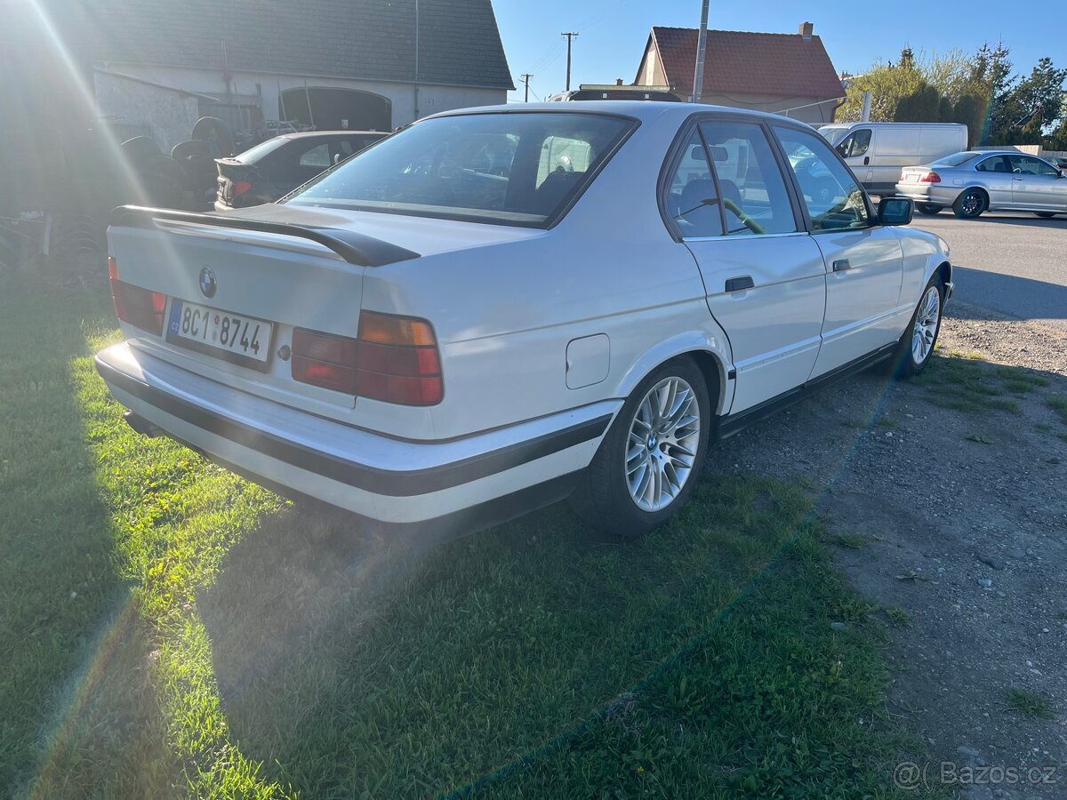 BMW E34 530i V8 manuál+samosvor nová STK - 3