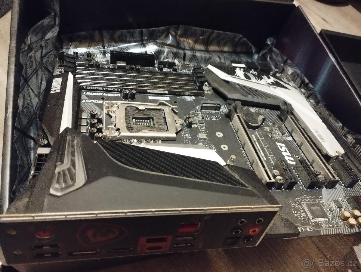 MSI MPG Z390 Gaming Pro Carbon / box - 3