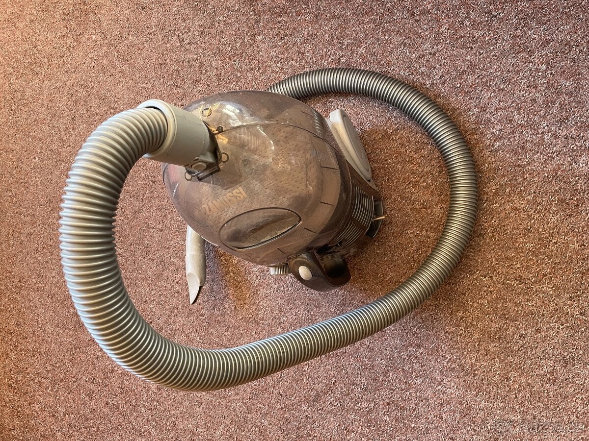 Vysavač Zannusi - 3