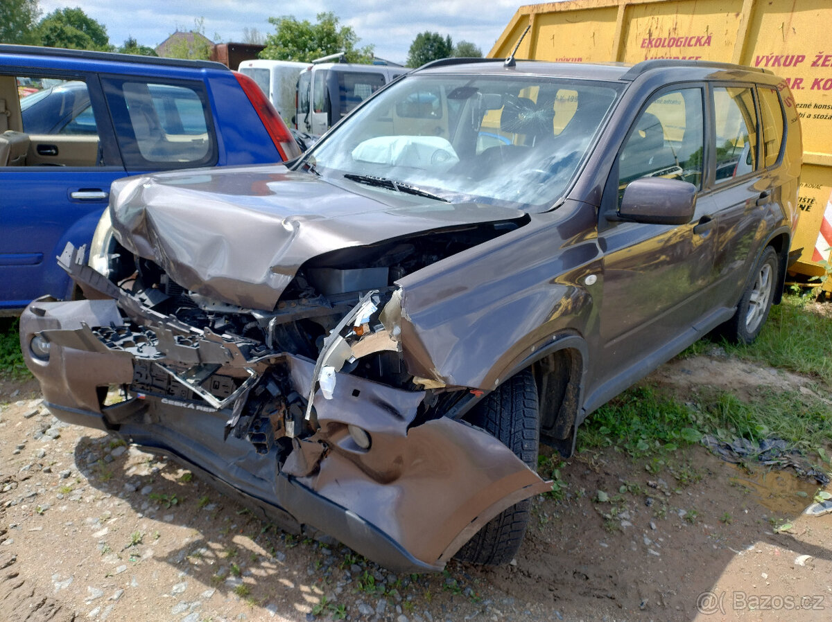 Nissan X-TRAIL 2,0DCI 2009 4x4 - dily - 3