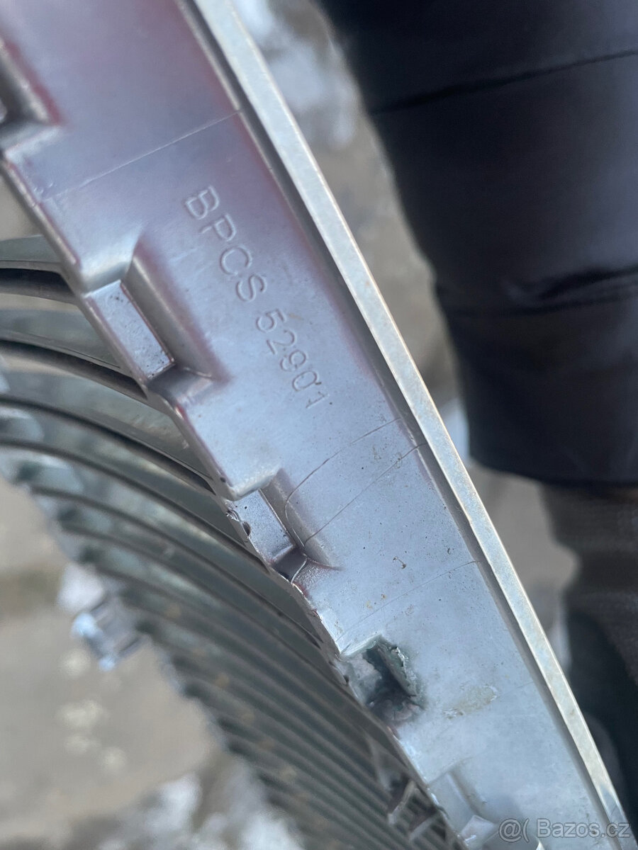 Maska VOLVO V50 předfacelift - 3