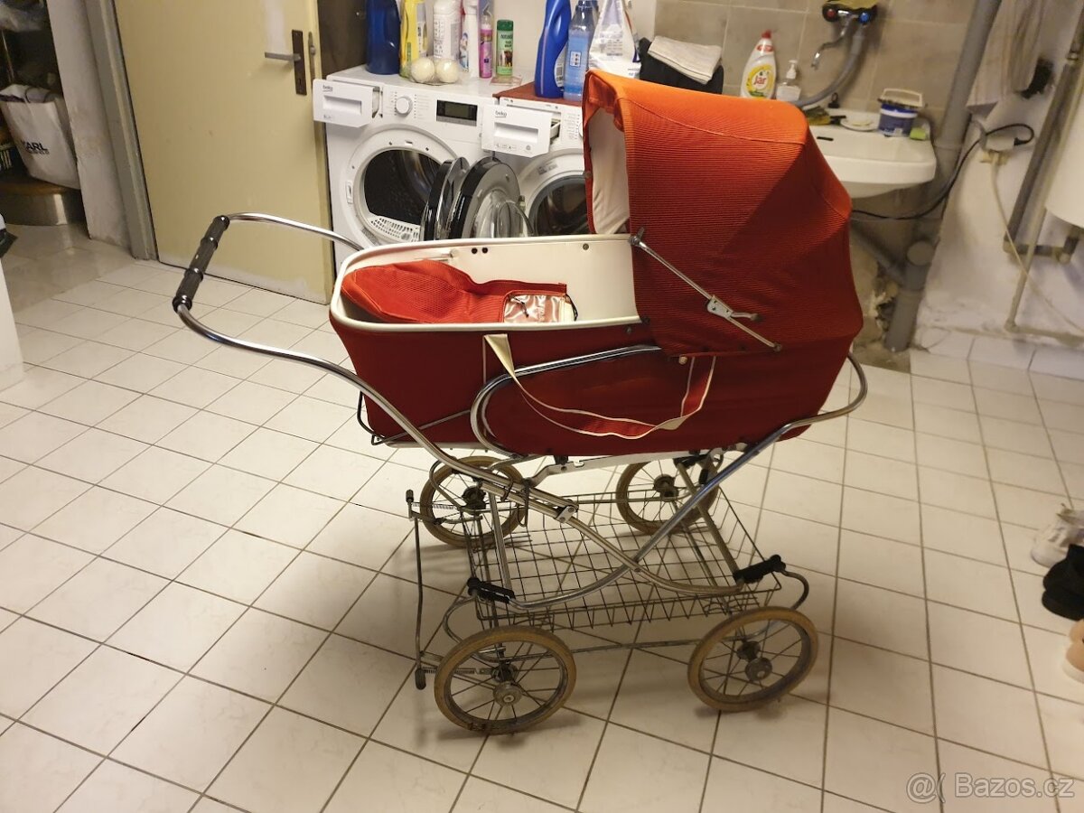 Starý kočárek - 3