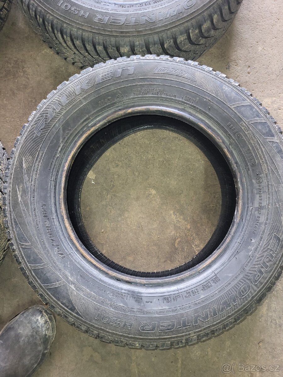 Pneu 175/70 r13 - 3