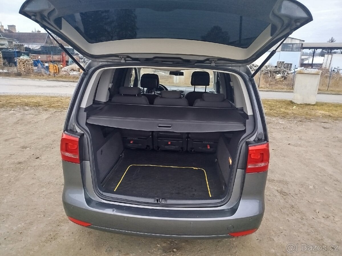 Volkswagen Touran - 3