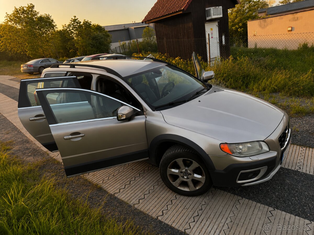 Volvo XC70 2,4D - 3