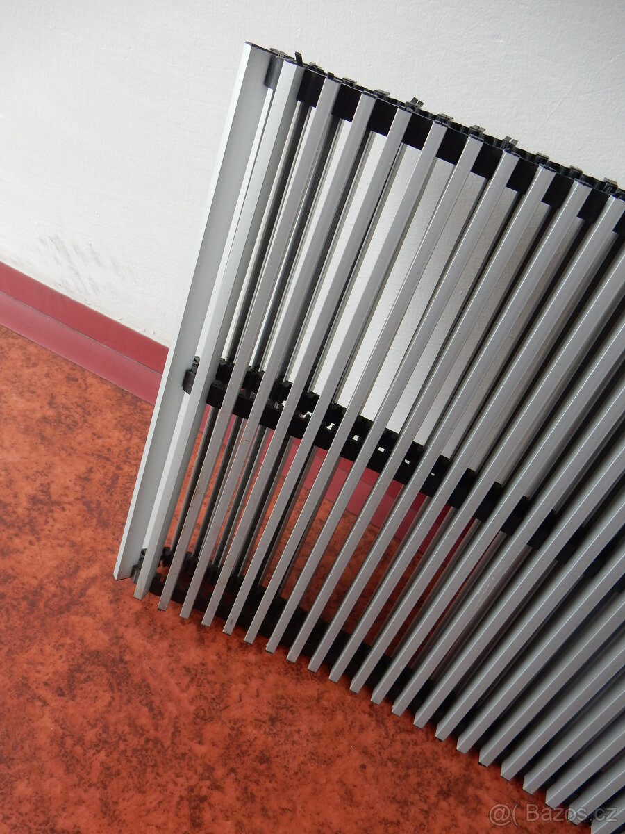 Krycí mřížka KORAFLEX PM hliníková stříbrná 328mmx3m - 3