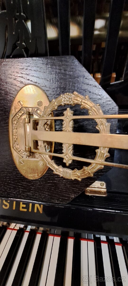 Krásné svícny na pianino. - 3