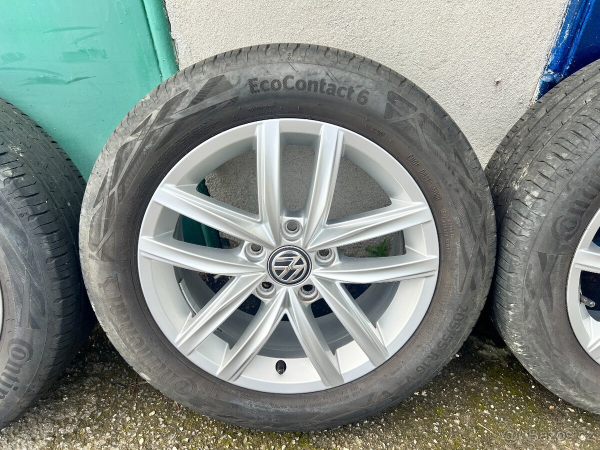 Prodám letní ALU sadu kol na GOLF- 5,6,7 205 55 R16 - 3