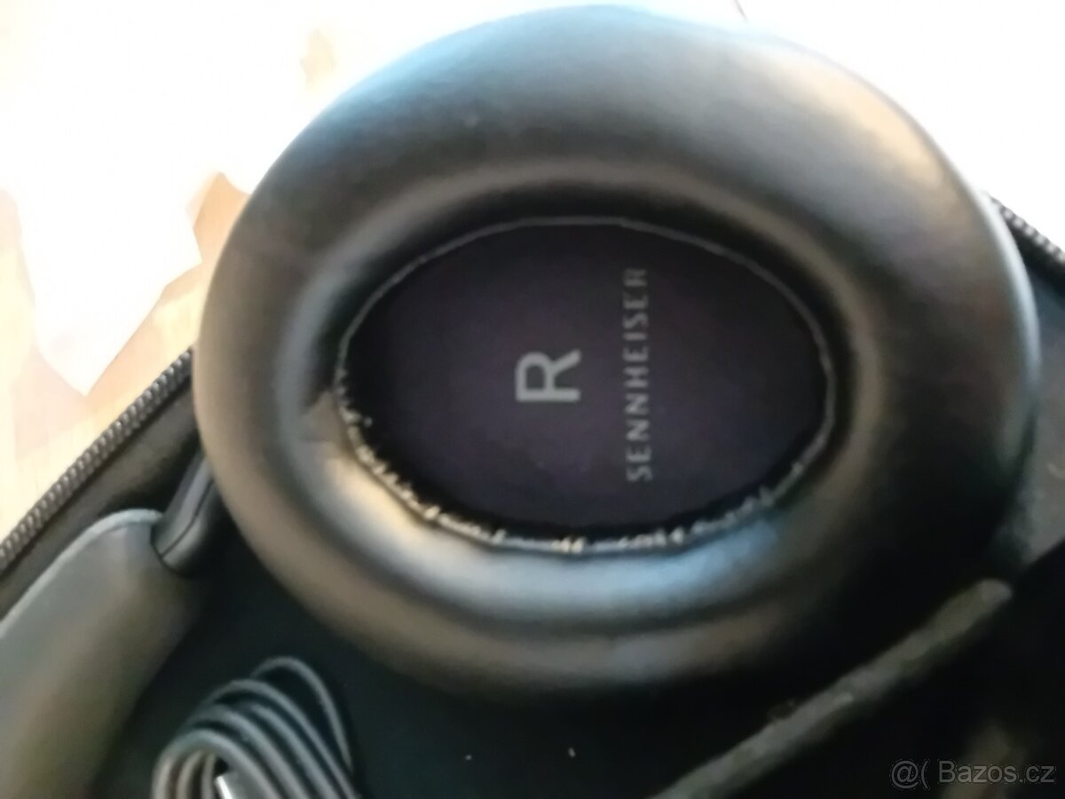 Sennheiser MOMENTUM 4 - 3