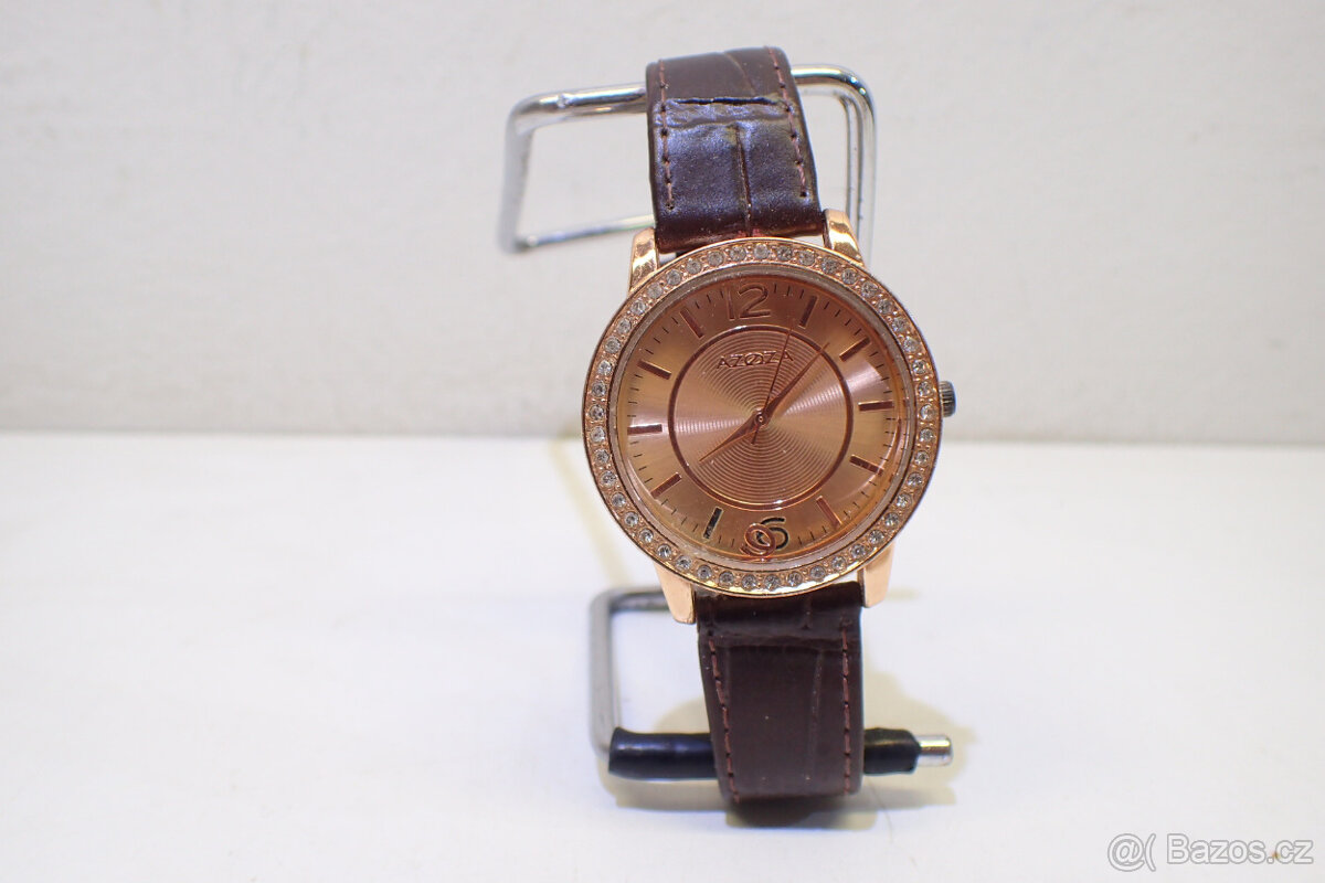 Hodinky Quartz s kamínky - 3