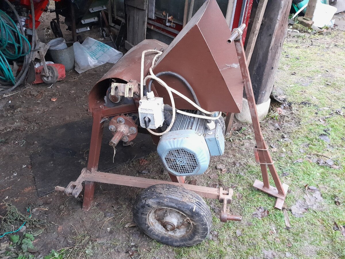 Elektrický štěpkovač, drtič větví, špalíčkovač - 3