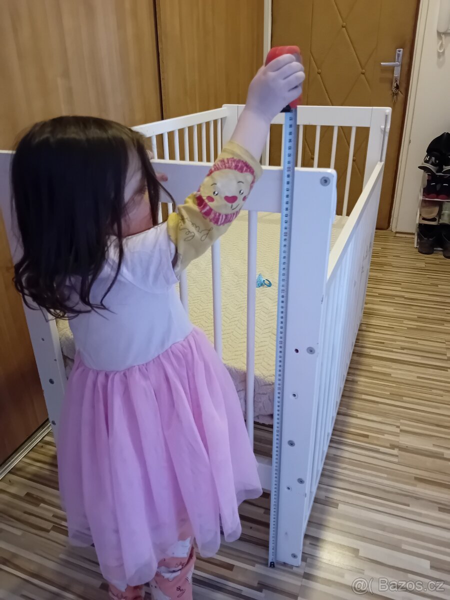 Dětská postýlka i s matrací - 3