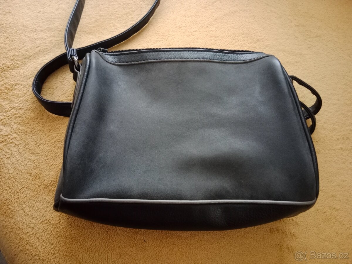 Černá kabelka - 3
