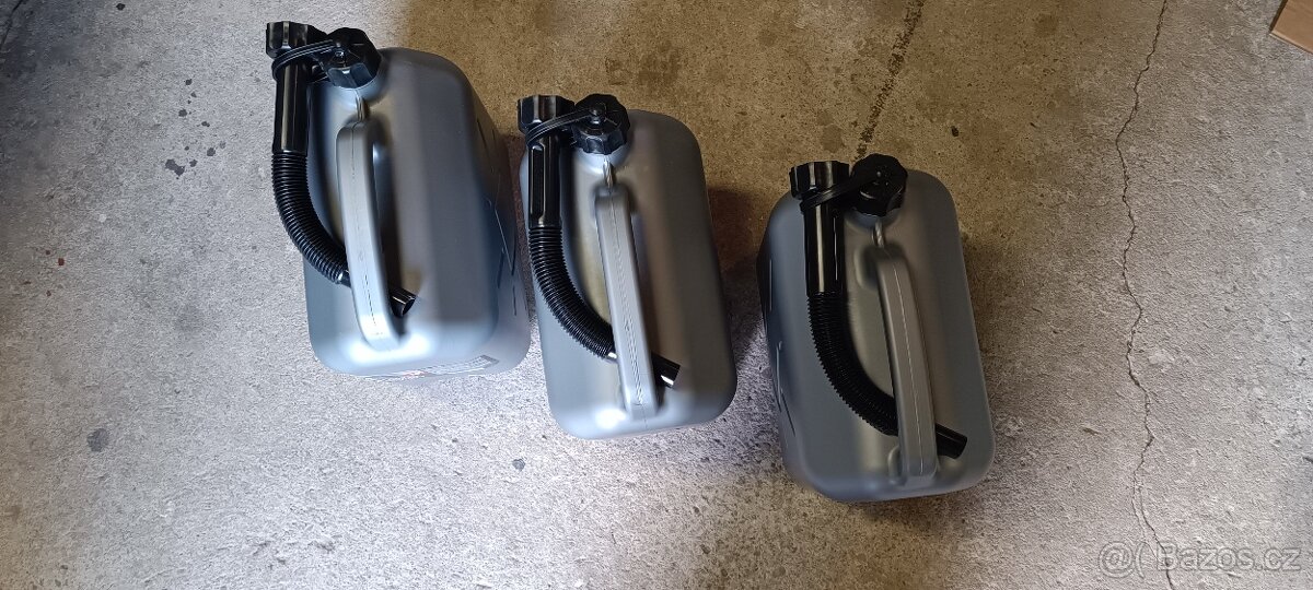 Prodám kanystry na PHM 10l šedé - 3