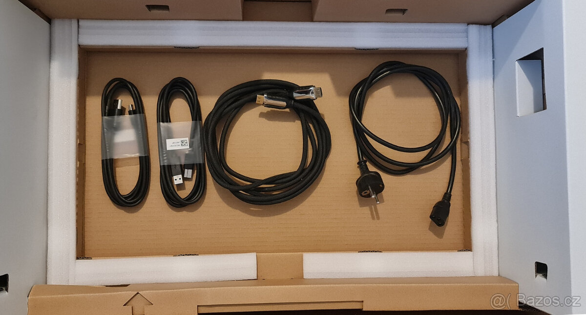 Monitor 27" 4K, Dell U2718Q UltraSharp - 3