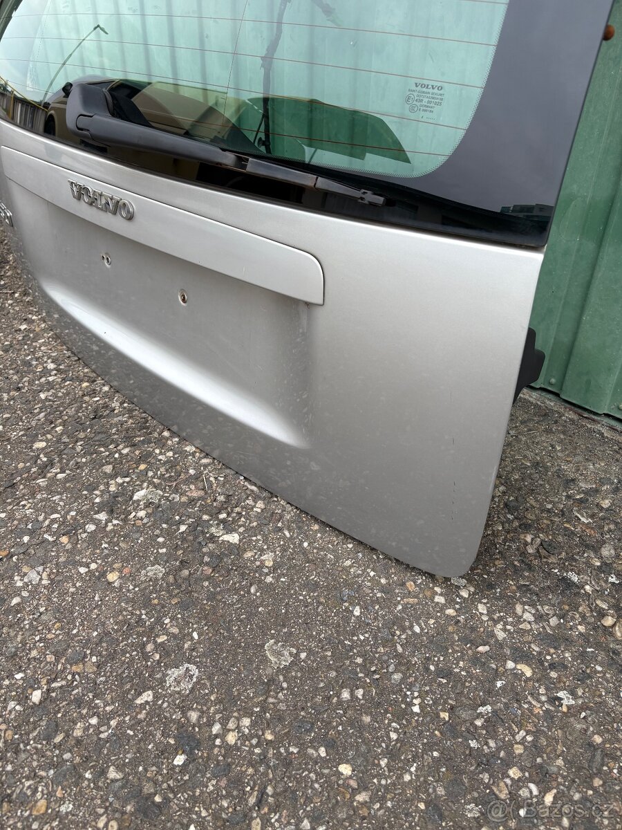 Dveře kufru Volvo v50 - 3