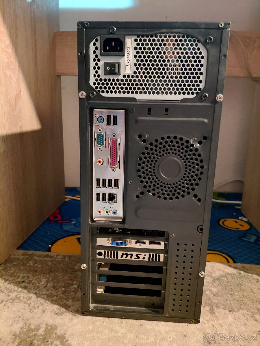 Starší kancelářský PC - 3