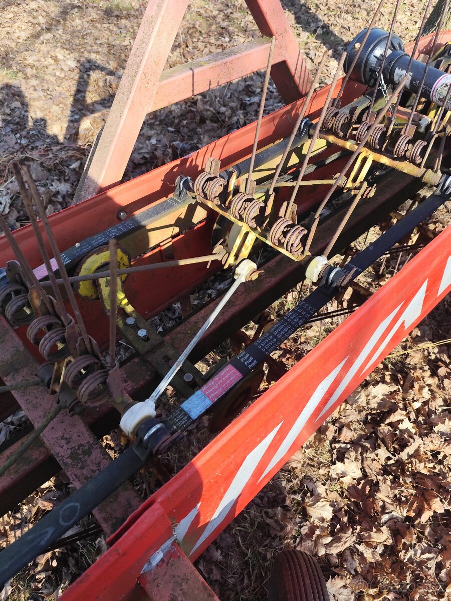 Obraceč sena Ton - 3