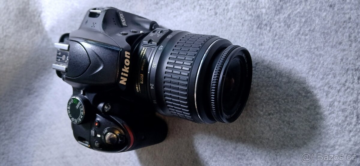 Nikon D3200 s objektivem Nikkor 18-55mm - 3