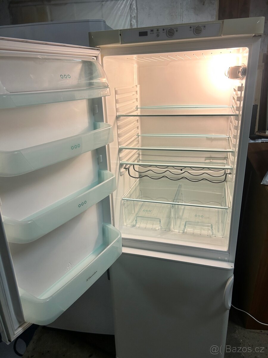 Lednice Electrolux s mrazakem - 3