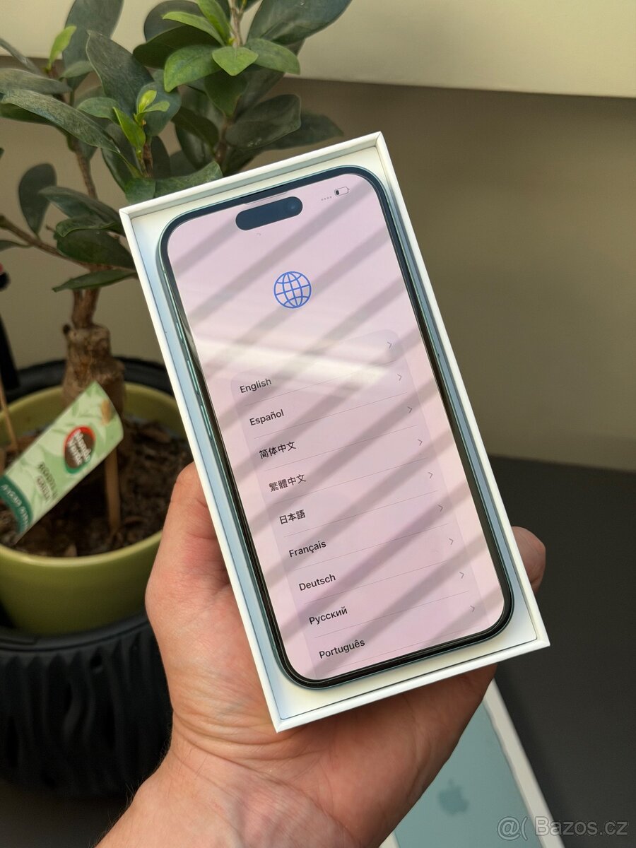 Apple iPhone 16, 128GB - 3