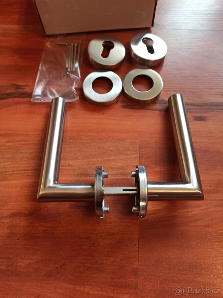 Prodám nerezové dveřní kování - 3