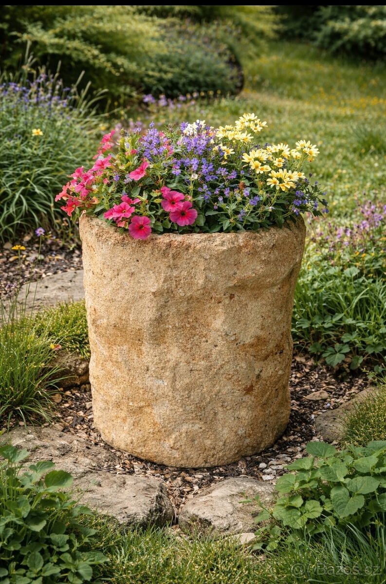 Kamenné květináče - 3