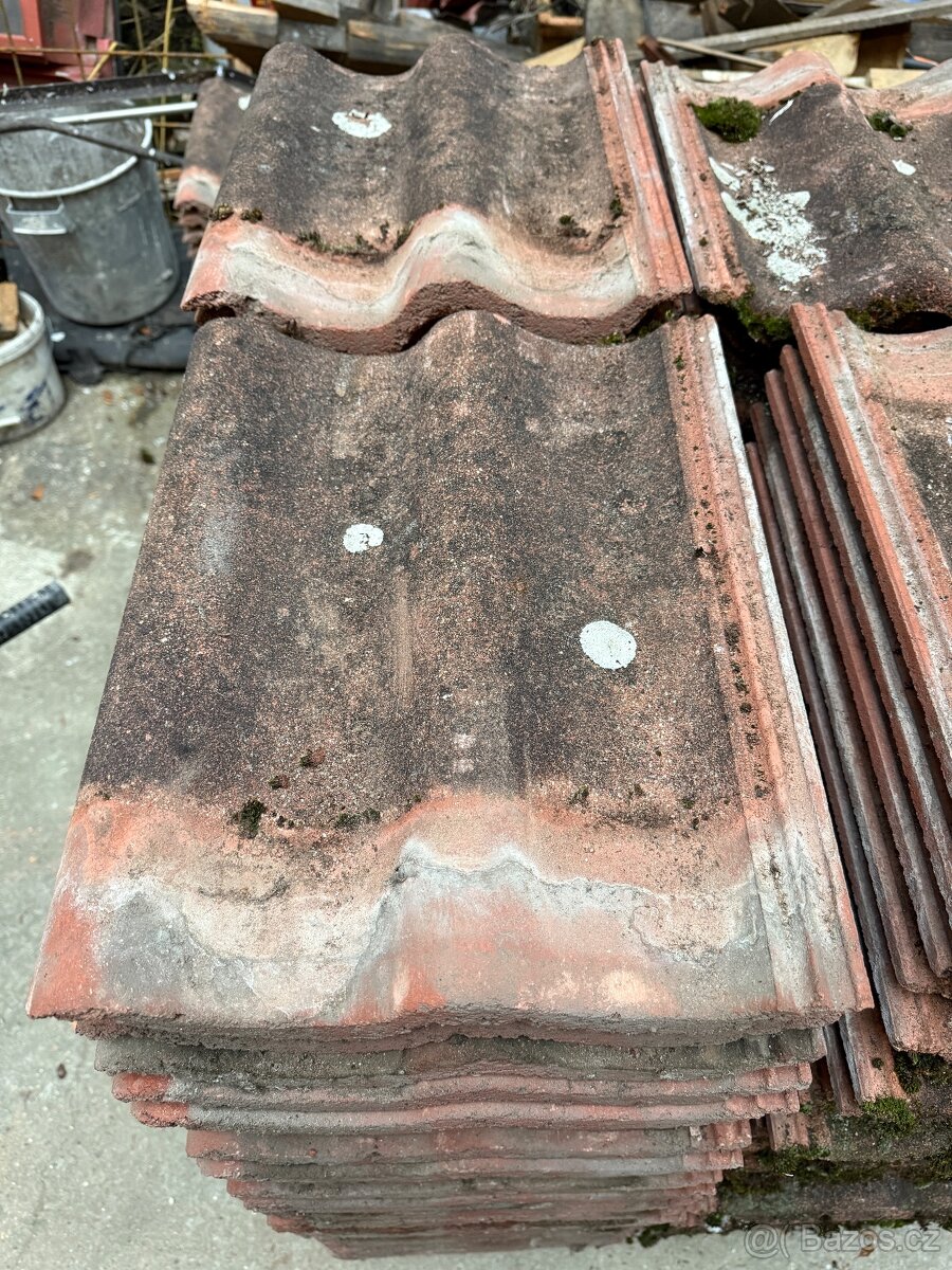 Starší betonové tašky na prodej - 3