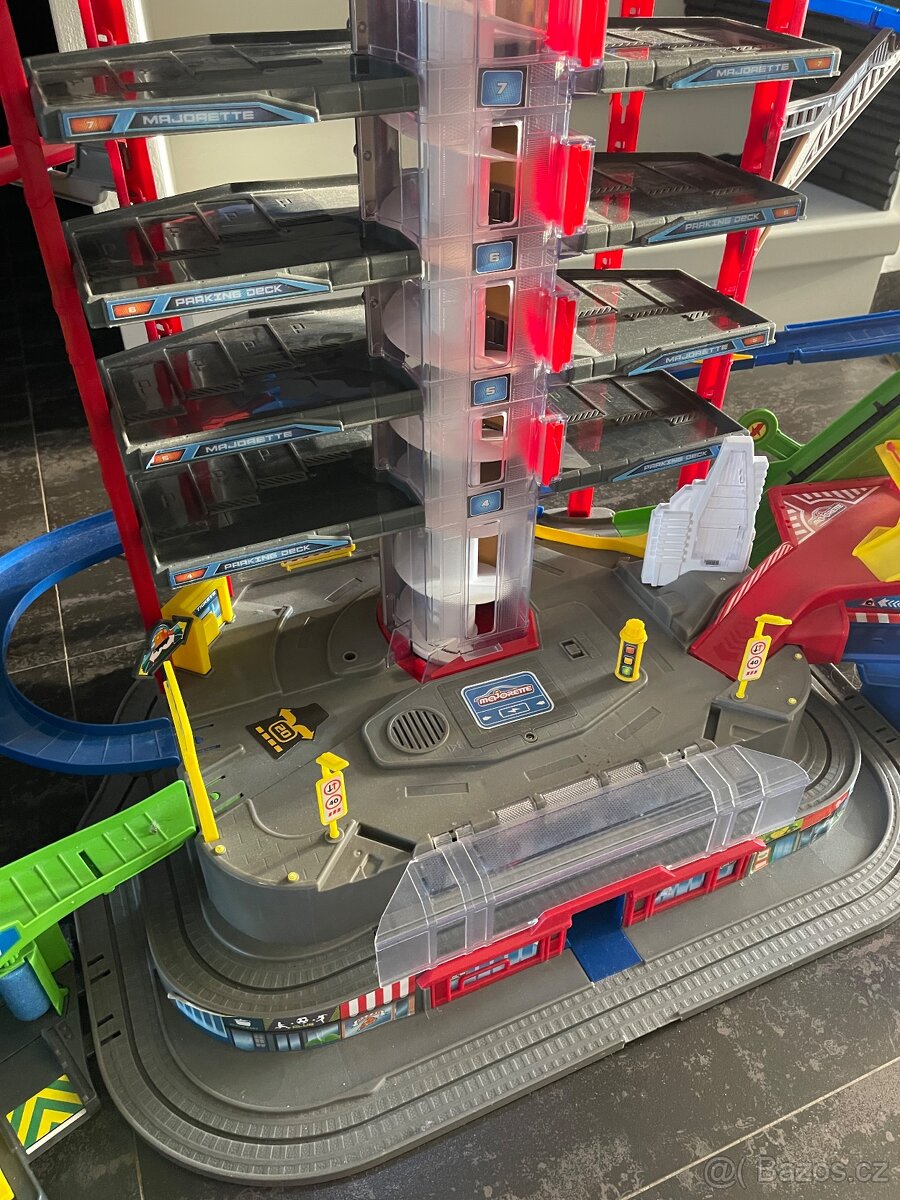 Velká garáž na autíčka - 3